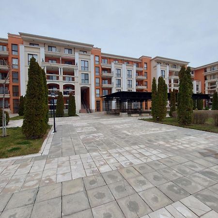 Fort Noks Prestige Beach Aparthotel, Свети-Влас Экстерьер фото